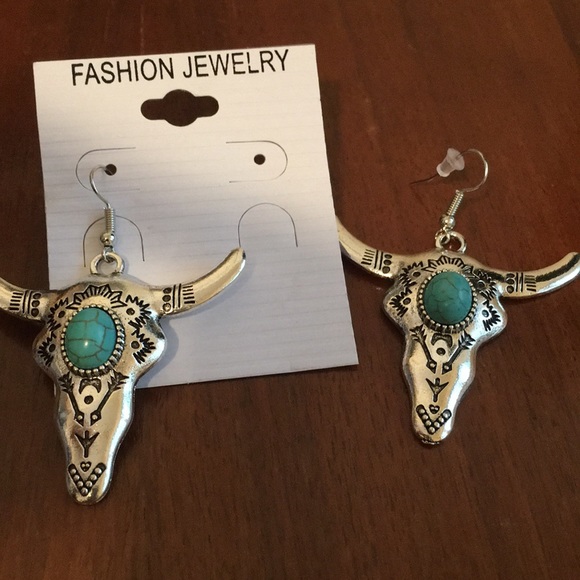 Bull Head Western Turquoise Earrings - Picture 3 of 3